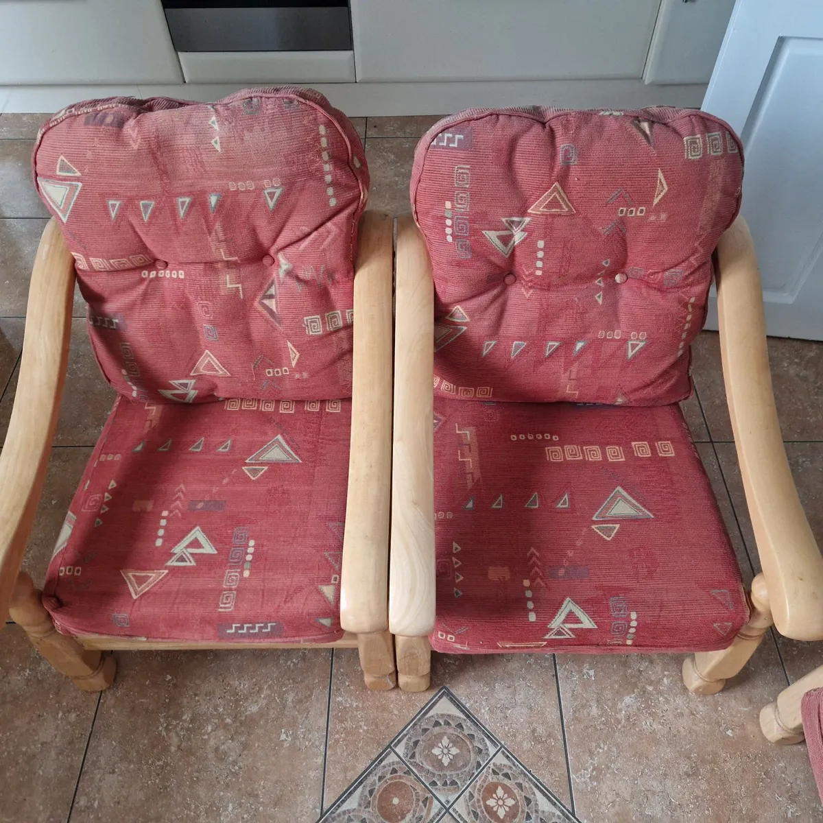 2 + 1 +1 Chairs - Image 1