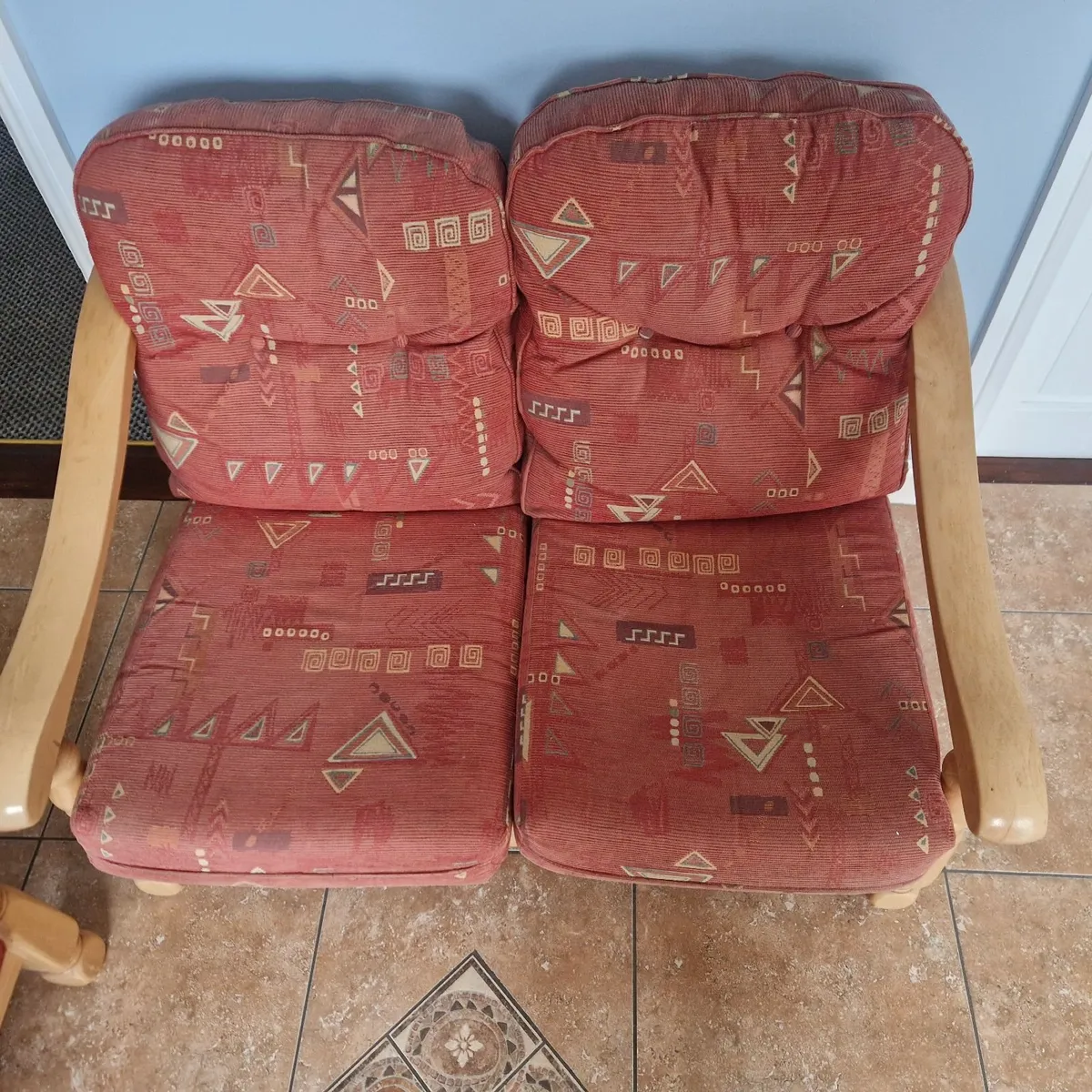2 + 1 +1 Chairs - Image 2
