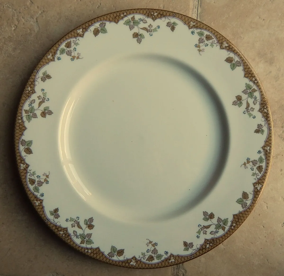 Collection of 5 Royal Doulton Lynnewood Plates - Image 3