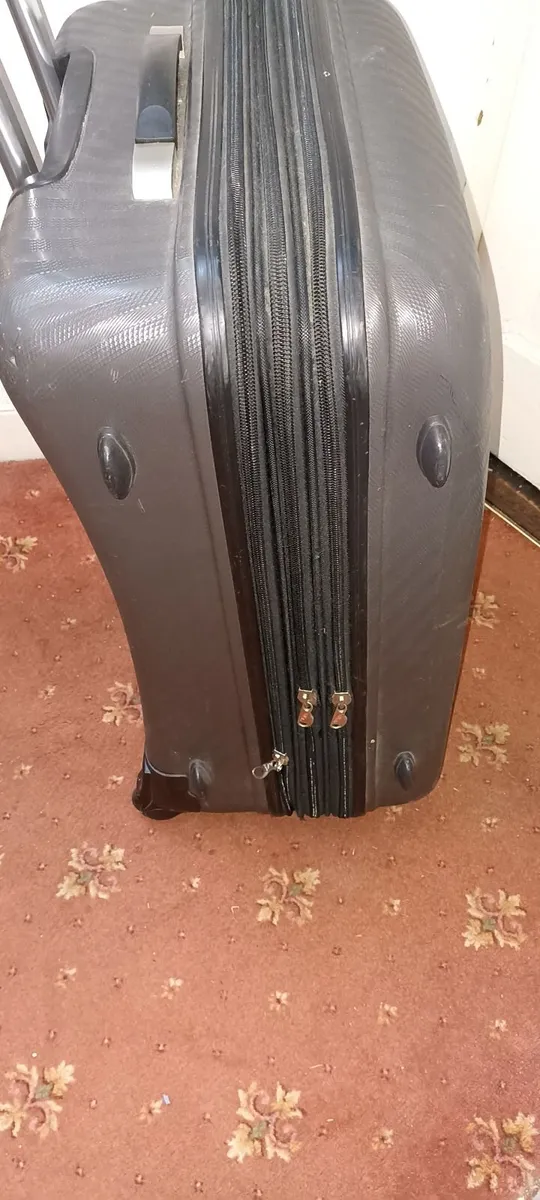 Large Hardshell Suitcase - Image 4