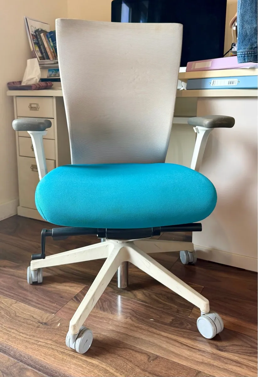 SIDIZ T50 Ergonomic Office Chair - Image 4