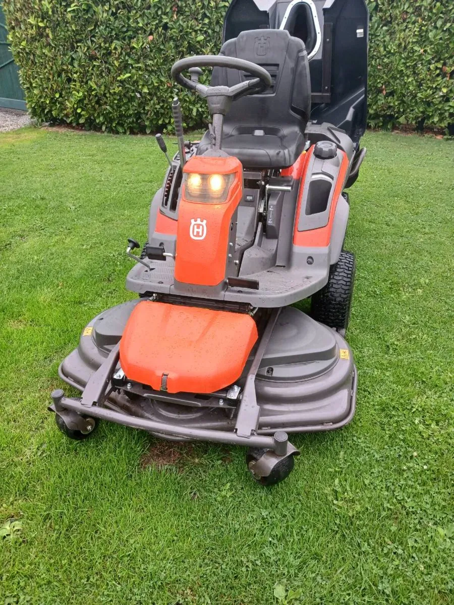 2021 Husqvarna with combi 112 deck ( as new ) - Image 3
