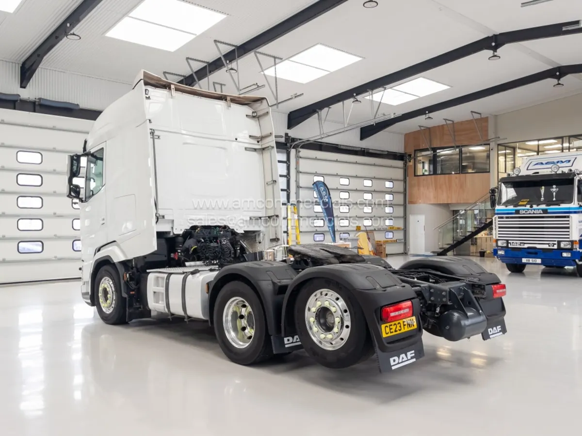 2023 (23) DAF XG 530 6X2 Rear Steer - Image 4