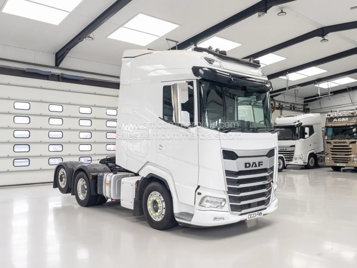 2023 (23) DAF XG 530 6X2 Rear Steer - Image 1