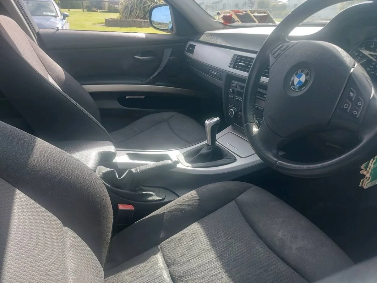Car - Image 4