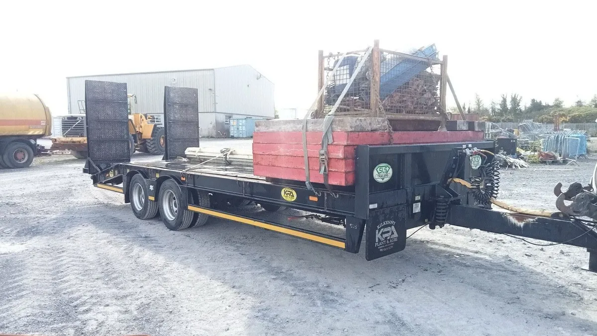 Low loader - Image 1