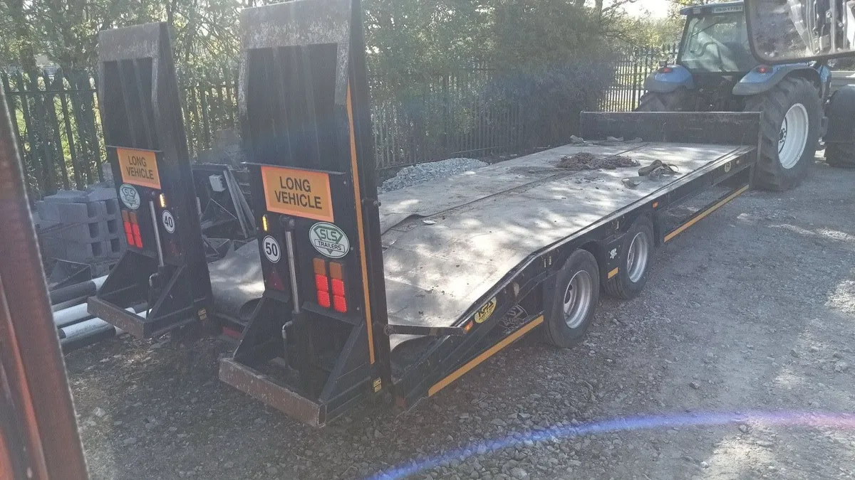 Low loader - Image 2