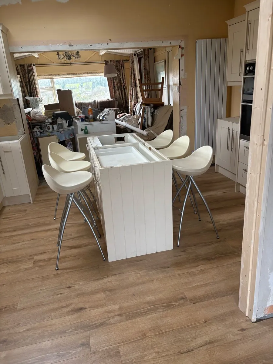 Kitchen island stools - Image 2