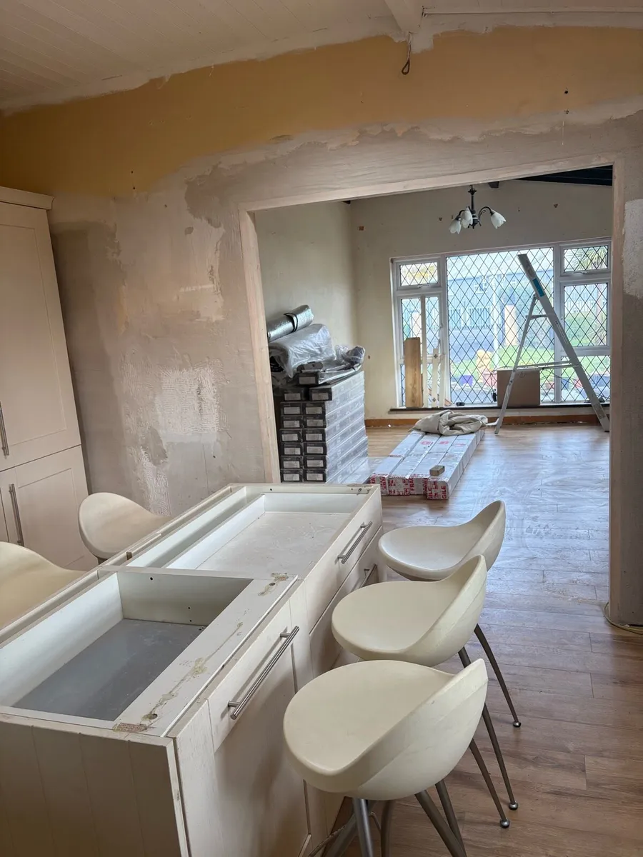 Kitchen island stools - Image 3