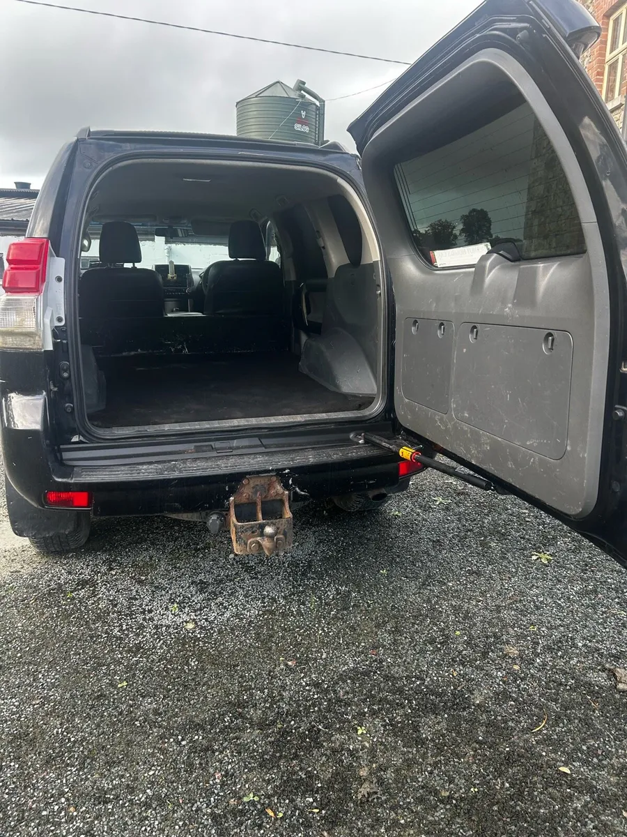 Toyota landcusier - Image 4
