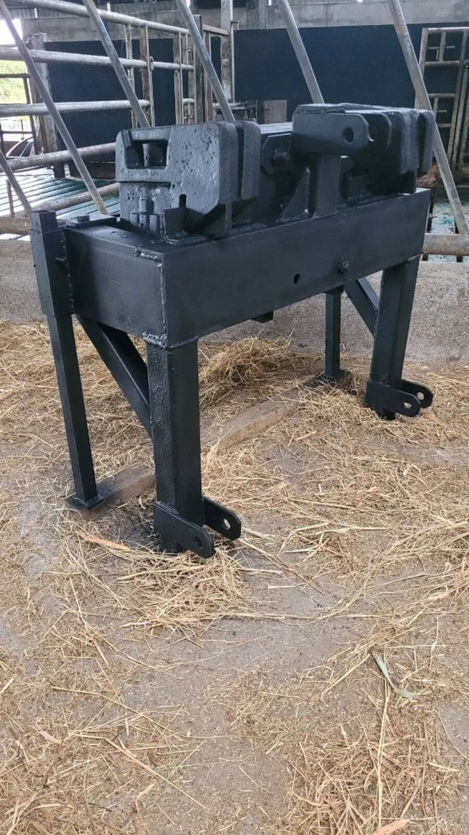 Rear tractor weight - Image 1