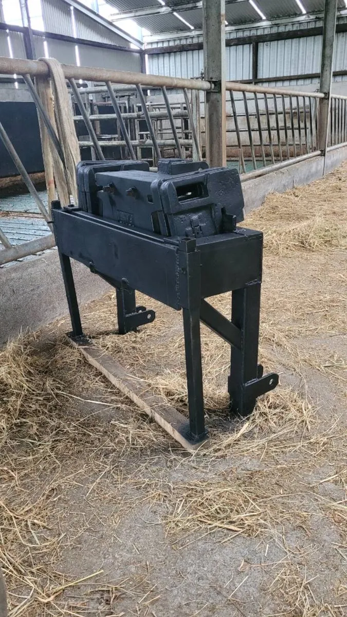 Rear tractor weight - Image 2