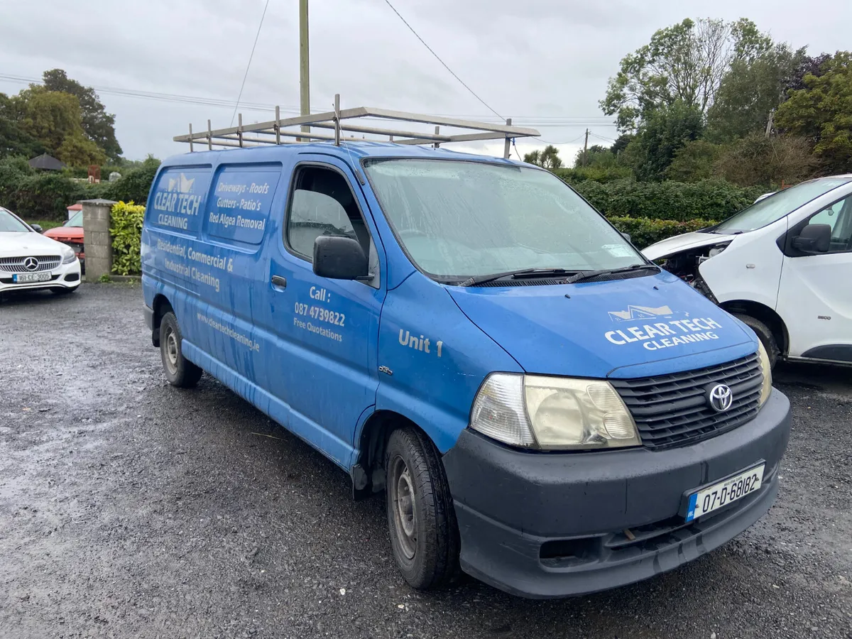 Toyota HiAce 2007 no tax or test - Image 1