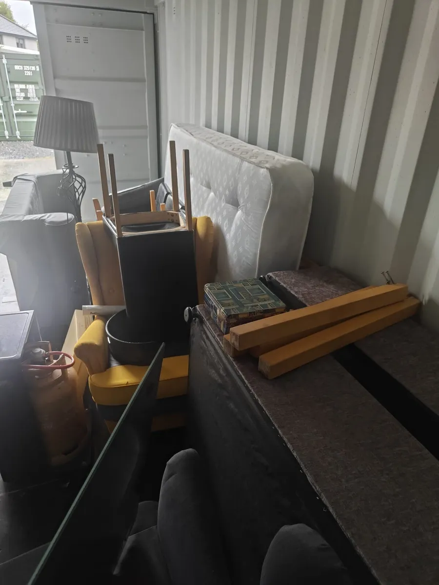 Abandoned Storage Unit – Clear Contents - Image 3