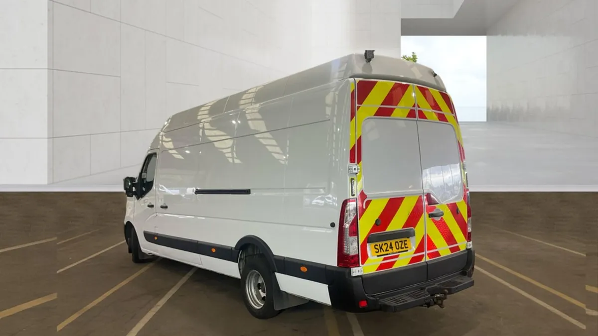 VERY RARE 2024 NISSAN INTERSTAR 2.3 165 BHP L4H3 - Image 3