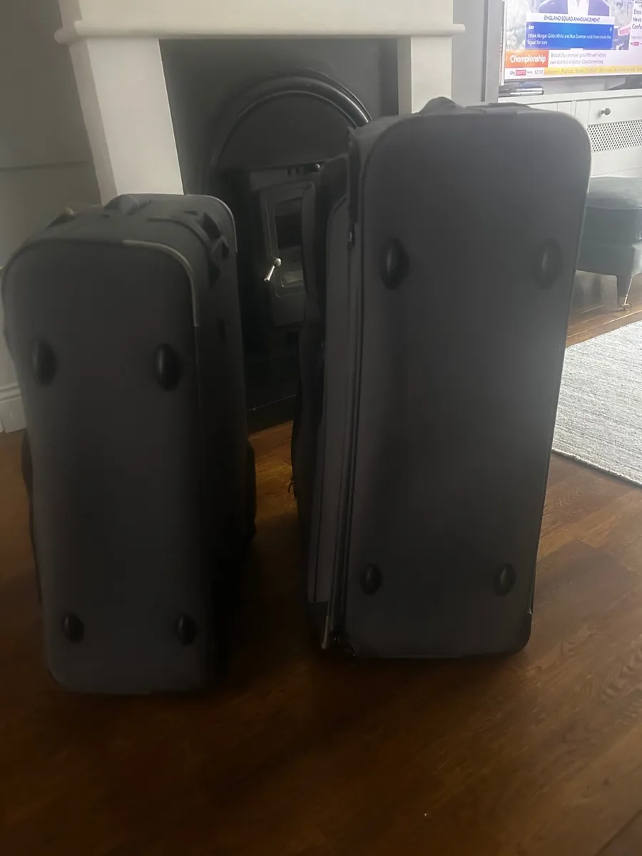 2 Suitcases - Image 2