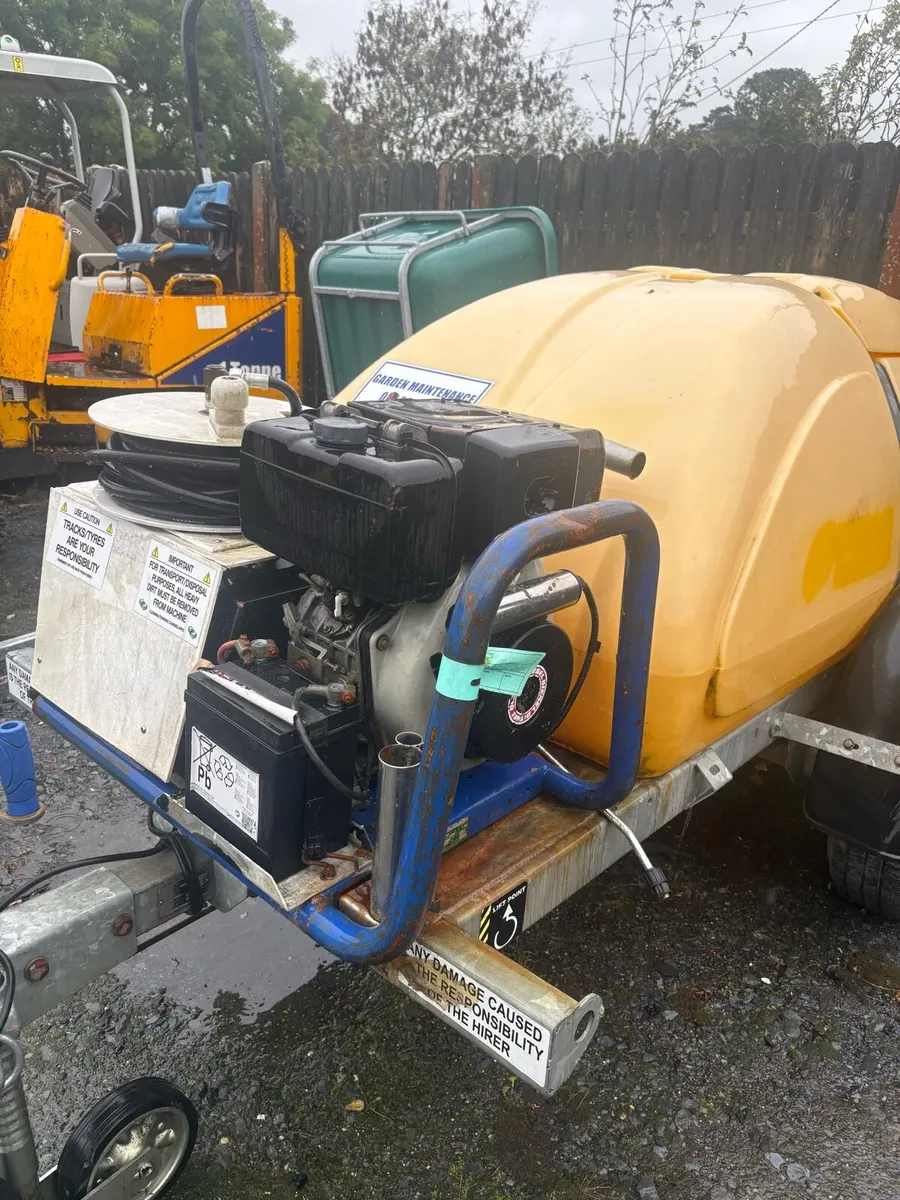 Tow behind diesel power washer - Image 1