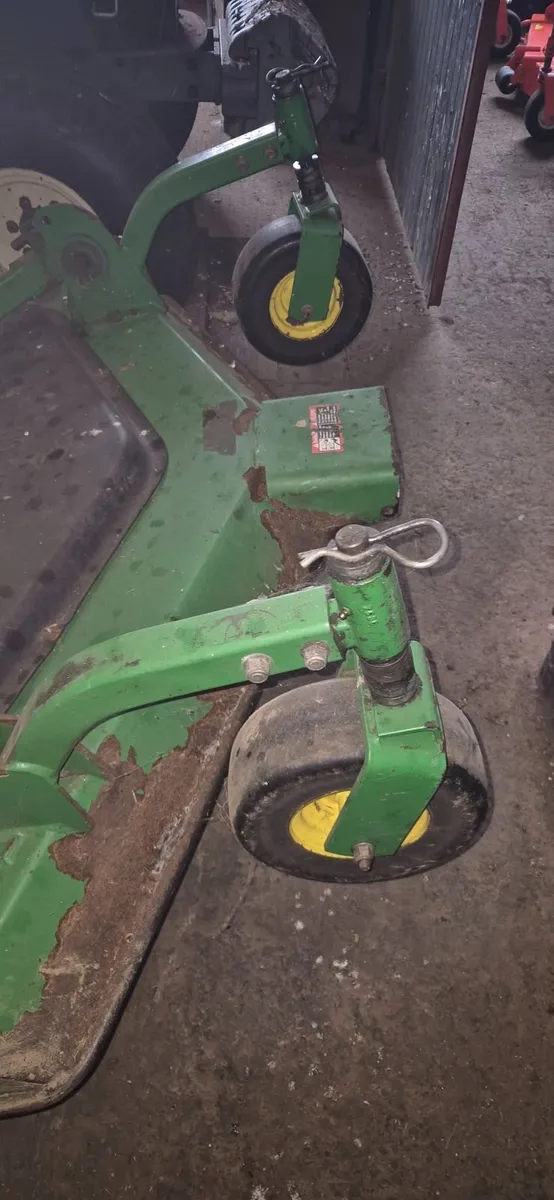 Deere deck - Image 1