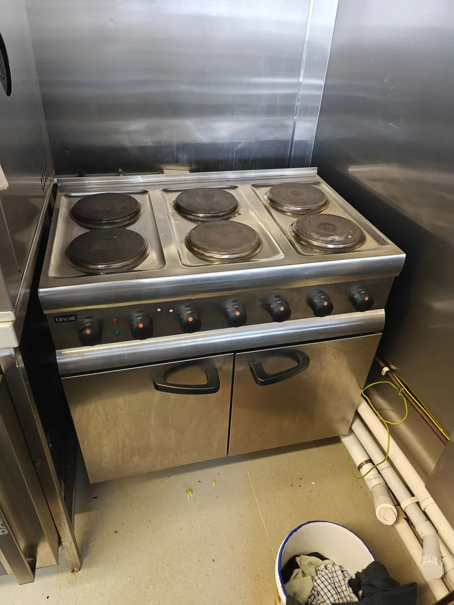 Lincat Silverlink 600 6-Plate Electric Oven Range - Image 4