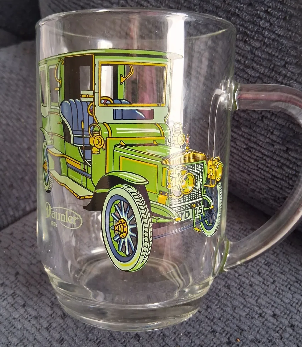 Vintage glass featuring cars - Image 1