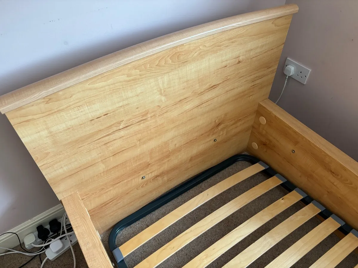 Single bed - Image 3