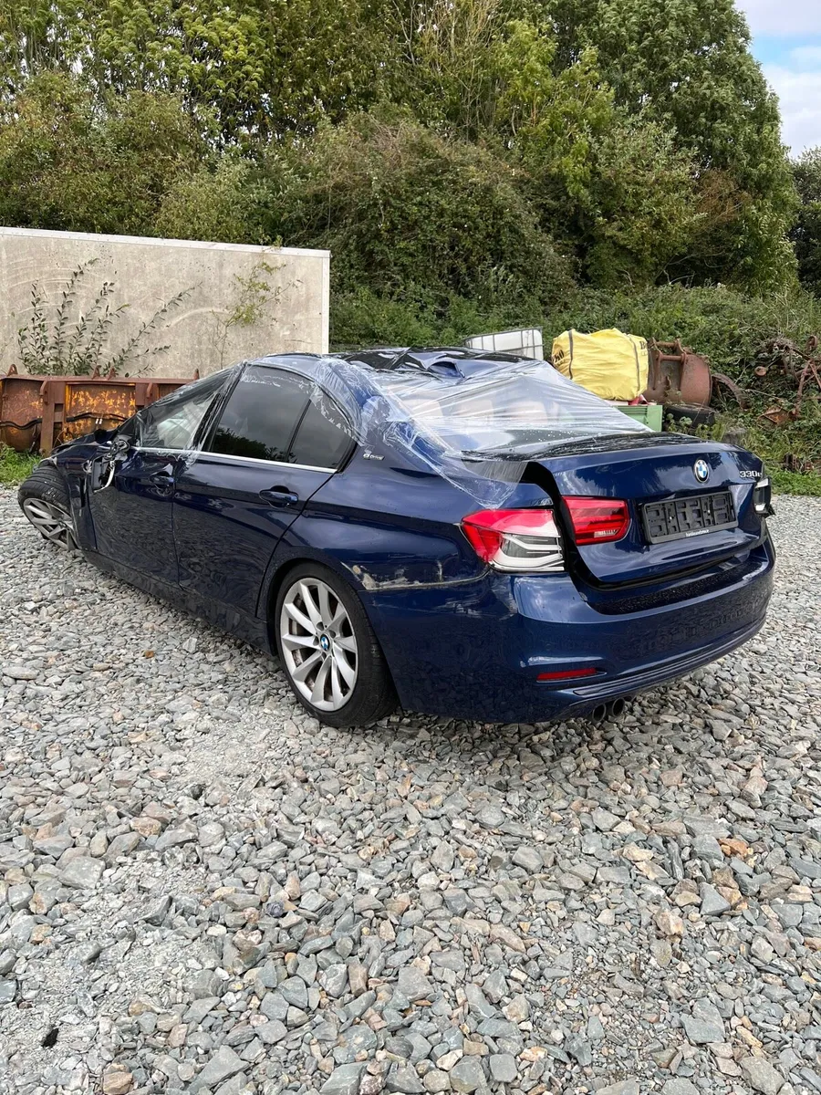 Breaking bmw 330e 2018 f30 I performance 3 series - Image 2