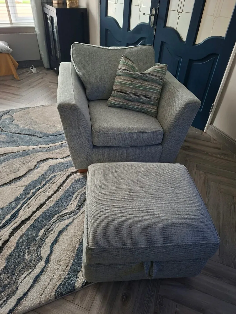DFS sofa - Image 3