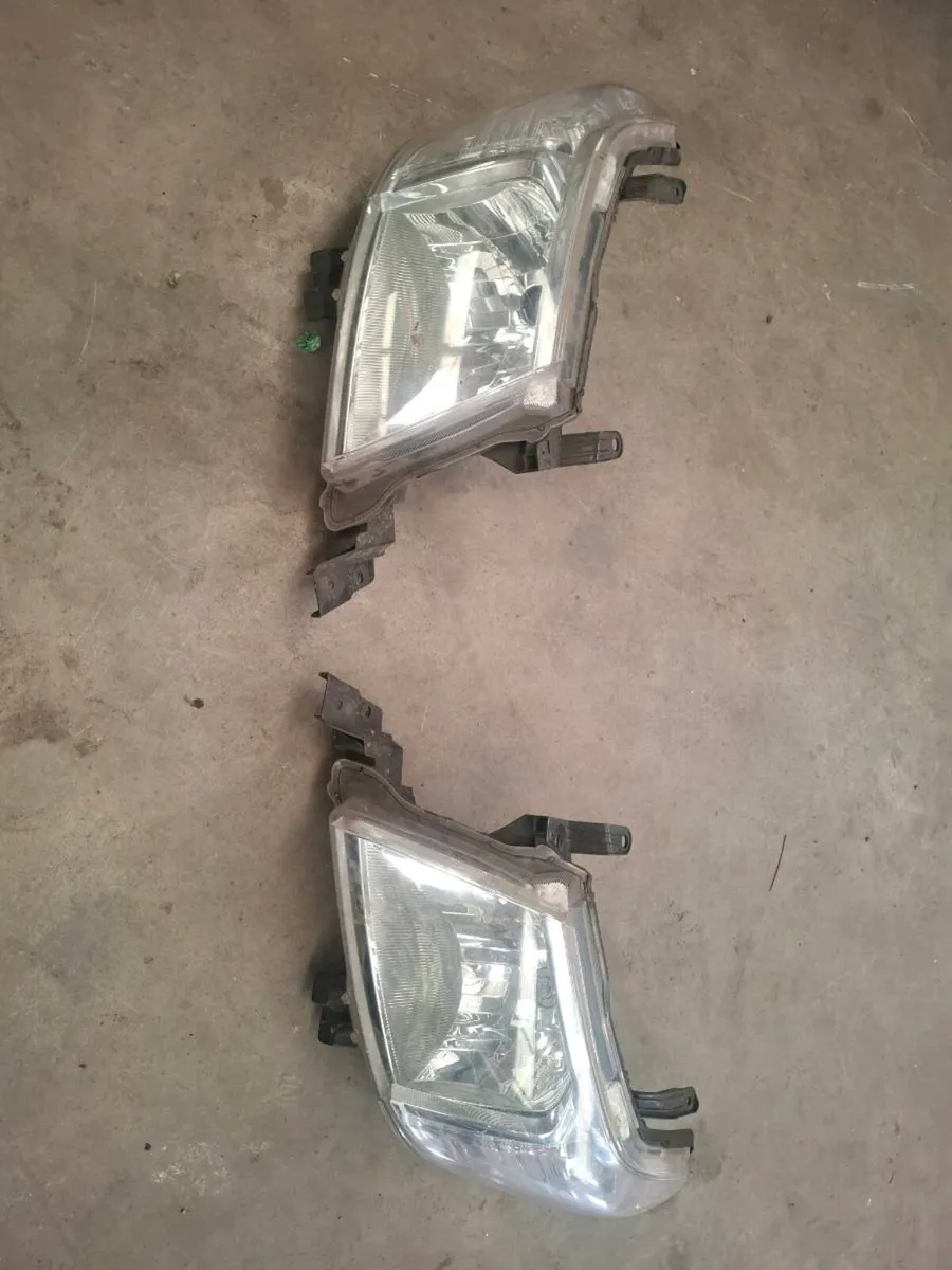 14 to 16 Hi lux headlamps - Image 1
