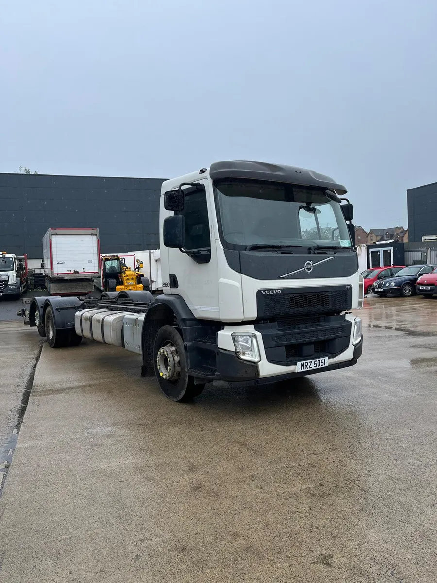 April 2018 Volvo FLE 280 Chassis Cab - Image 1