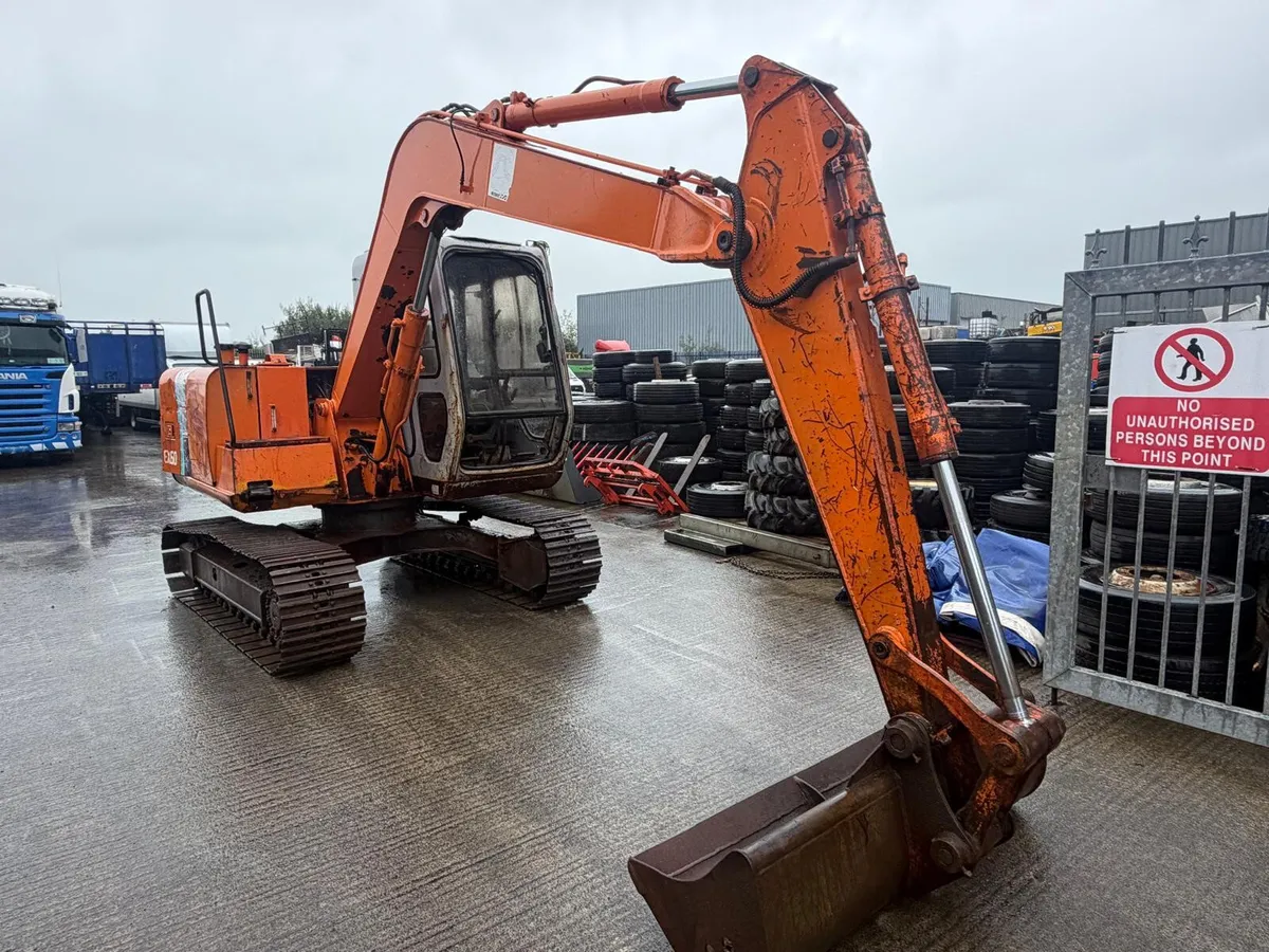 For Sale: Hitachi EX60/3 Excavator/Digger - Image 3