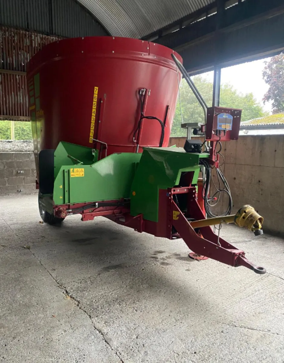 Strautmann Vertimix 1401 Tub Feeder - Image 1