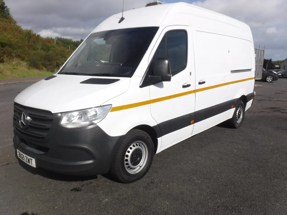 Mercedes Sprinter 316 2021 MWB High roof . - Image 2