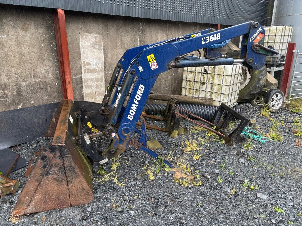 Bomford front loader - Image 1