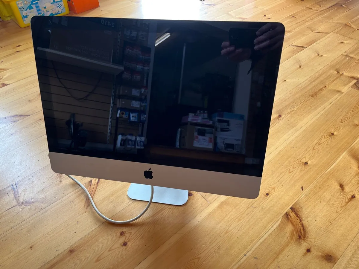 Apple iMac A1311 21.5" - Image 4