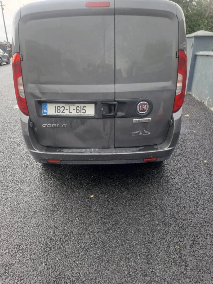Van - Image 3