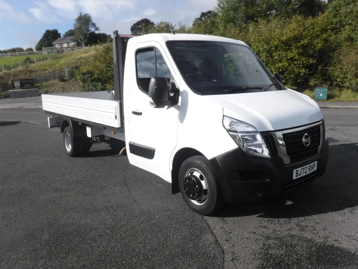 Nissan Interstar 2022 3500kg gross twin rear wheel - Image 1