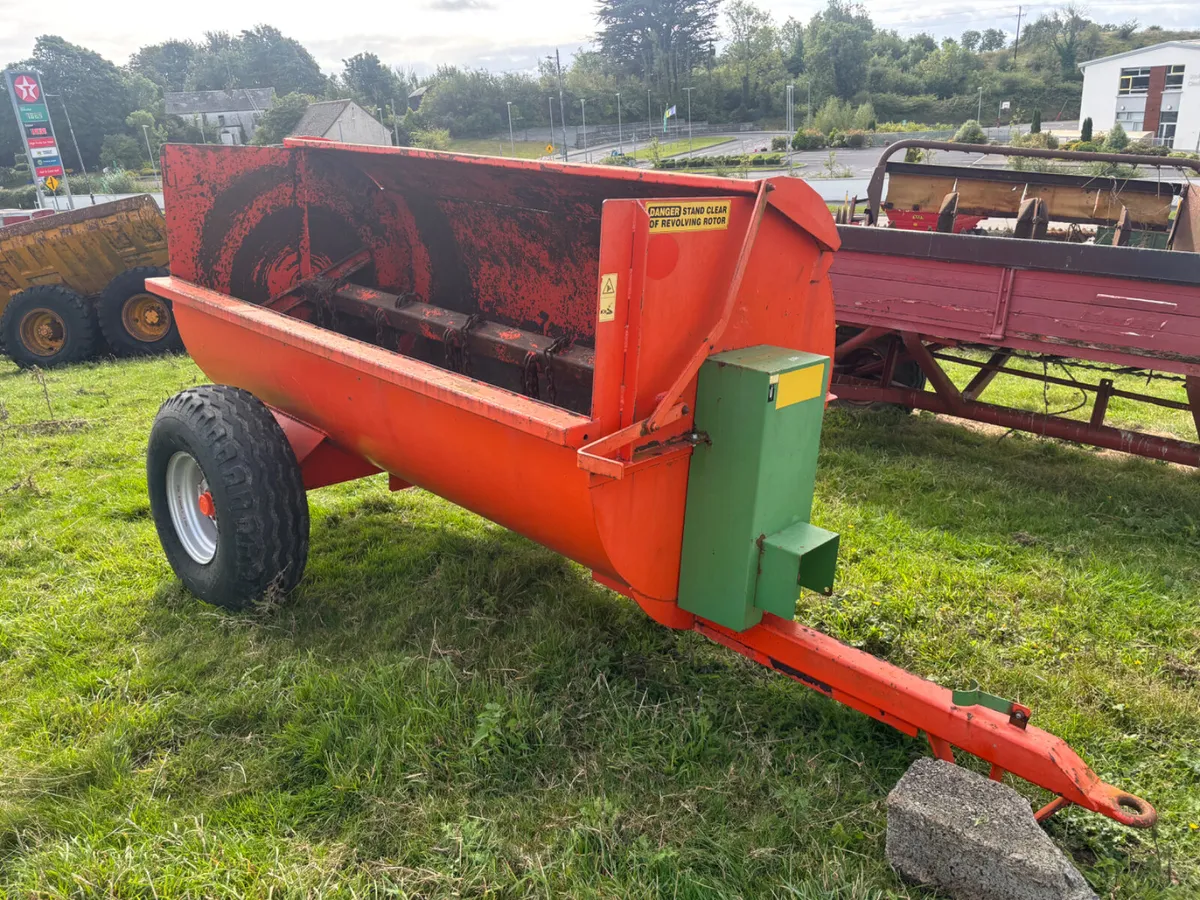 bridgeway 4.5 cubic muckspreader - Image 1