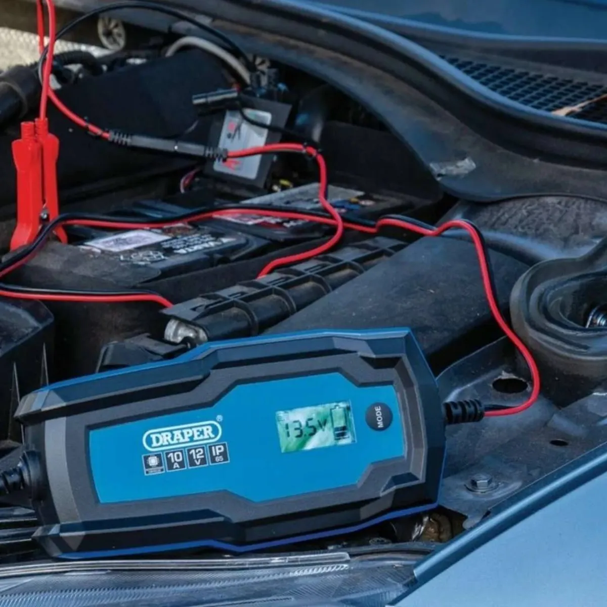 Draper 6/12V Smart Charger and Battery Maintainer - Image 3