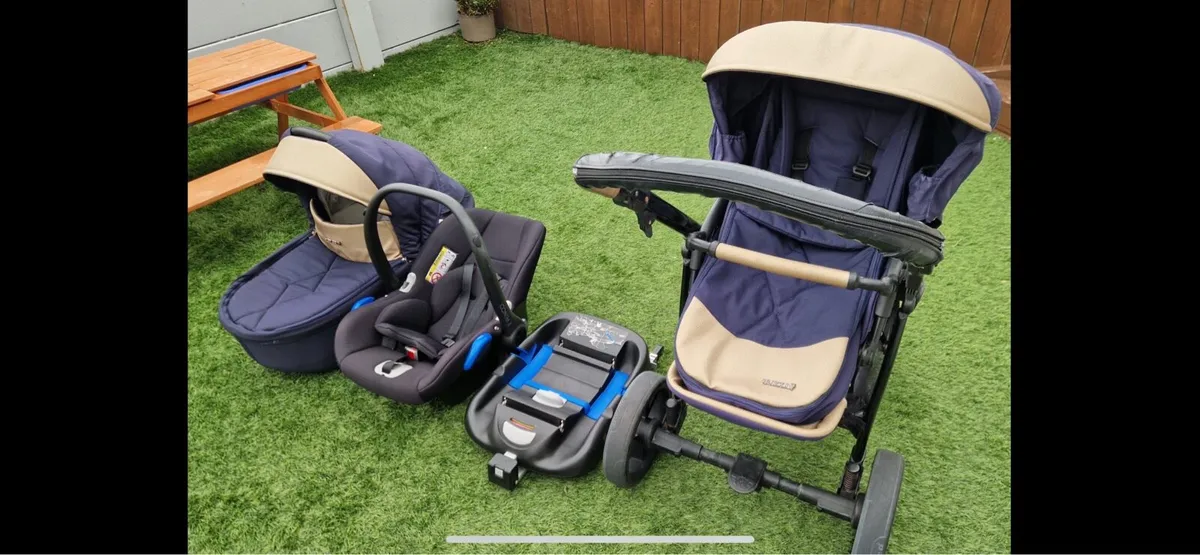 Venicci 3 in 1 travel system - Image 1