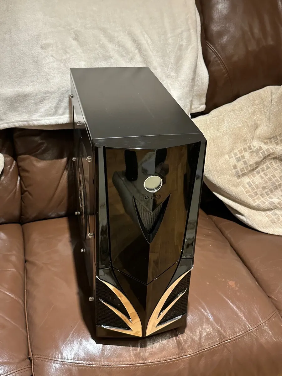 Brand New Retro Gaming PC Case - Boxed - Image 2