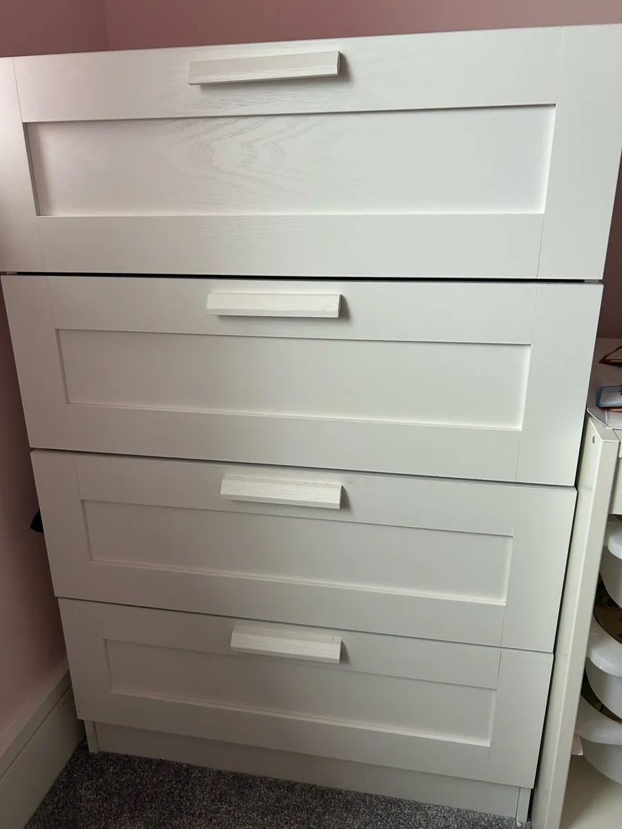 white chested drawers kids