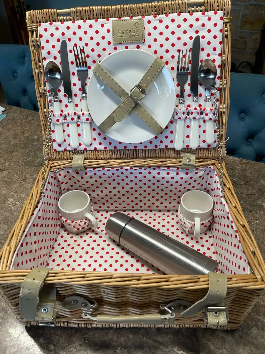 Picnic baskets - Image 3