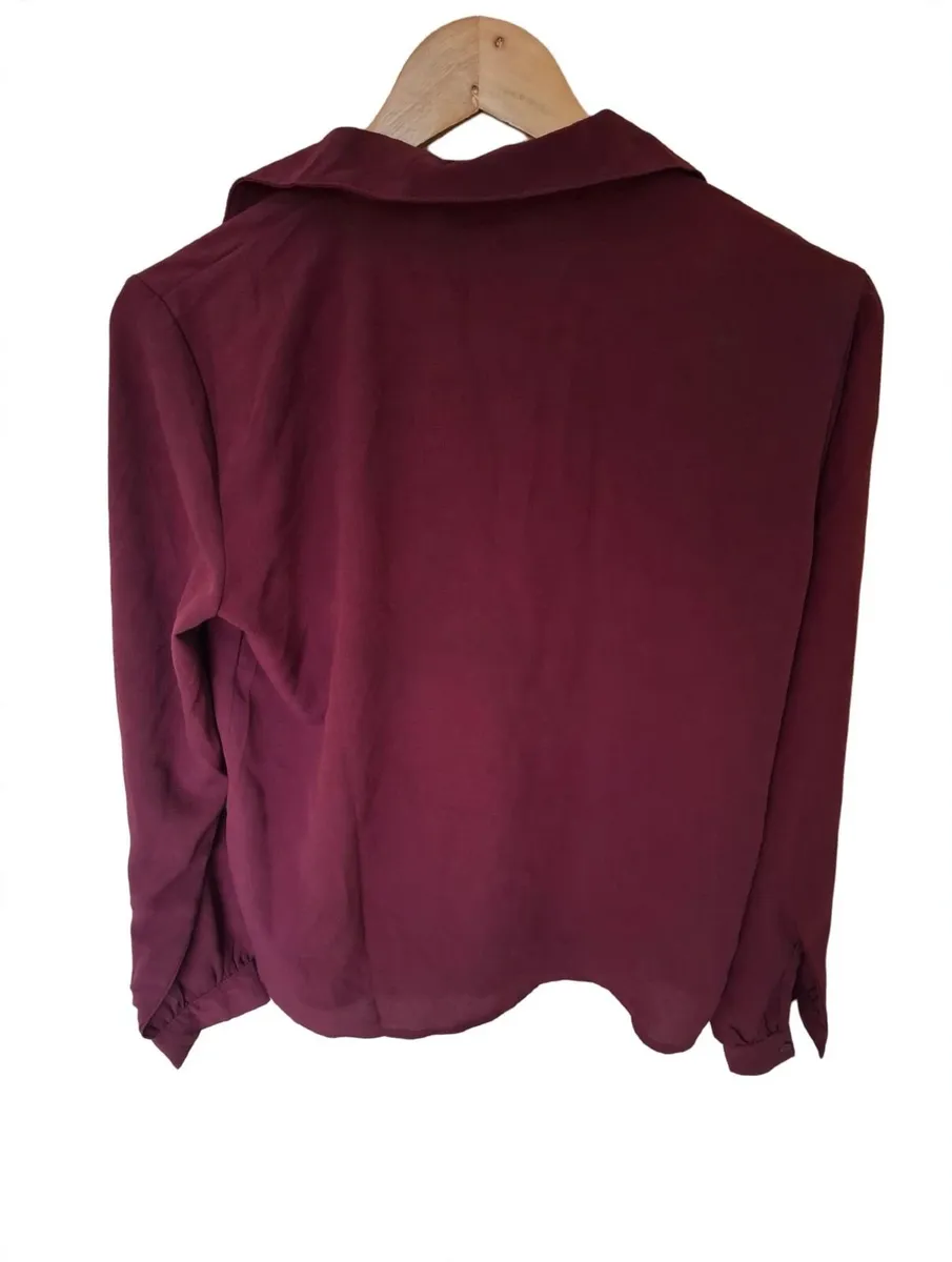 JDY blouse in beautiful burgundy / Size S - Image 3