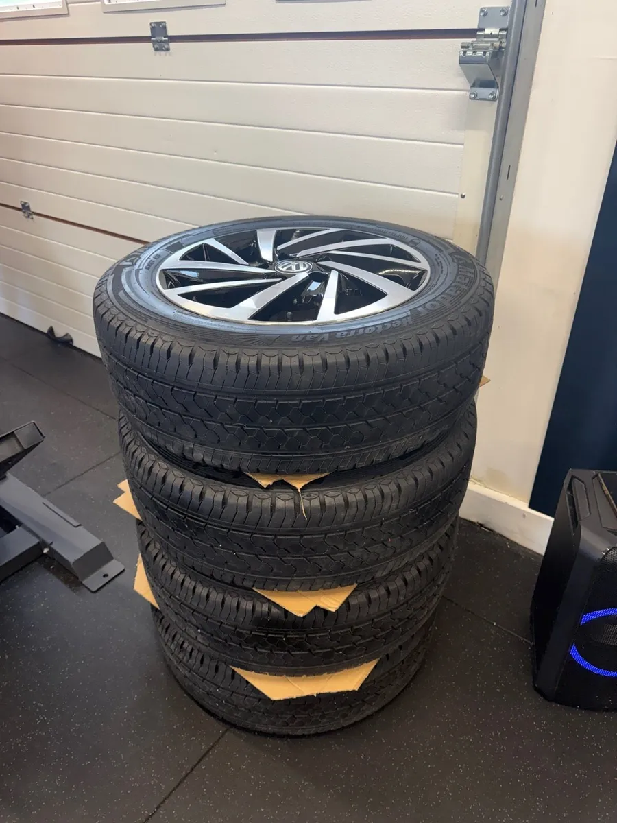 VW Transporter 18” OEM Alloy Wheels & Tyres - Image 2