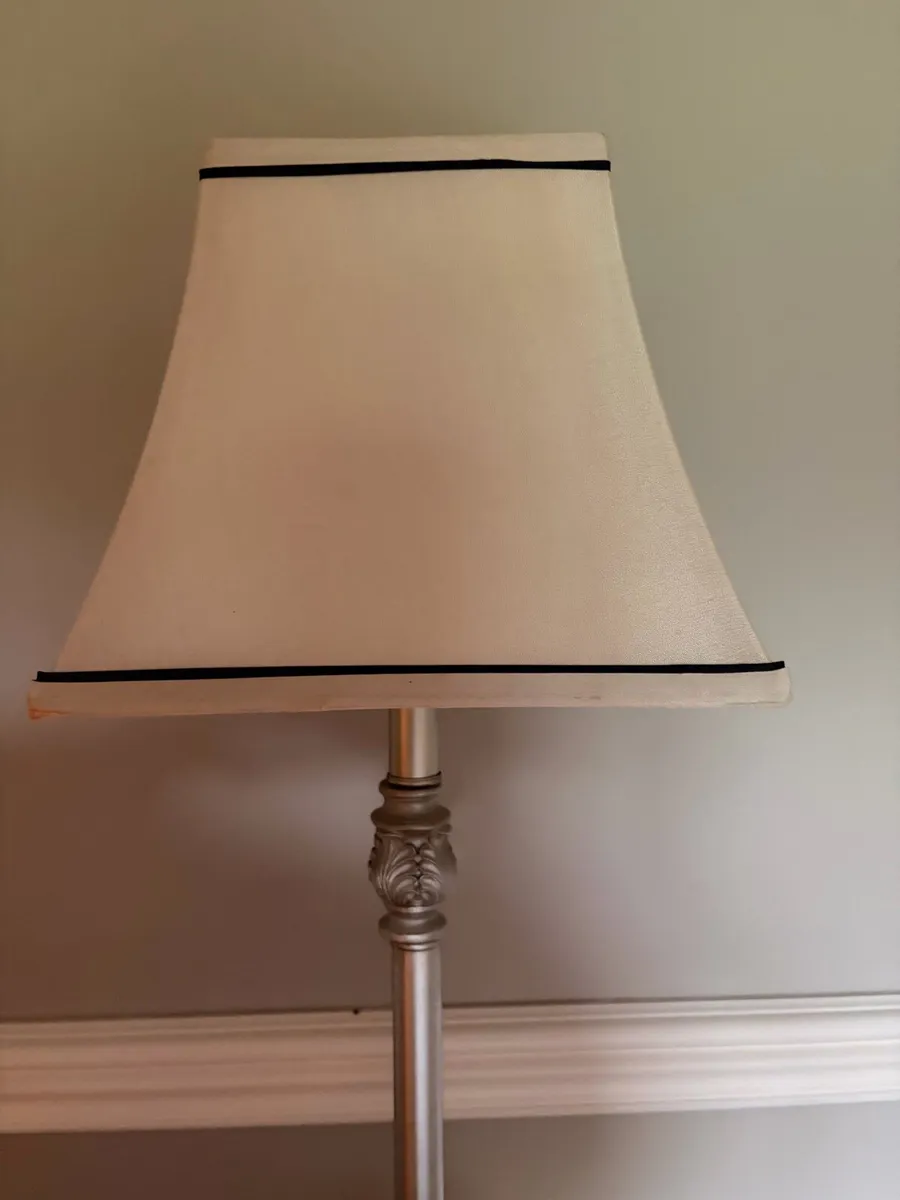 Table Lamp - Image 3