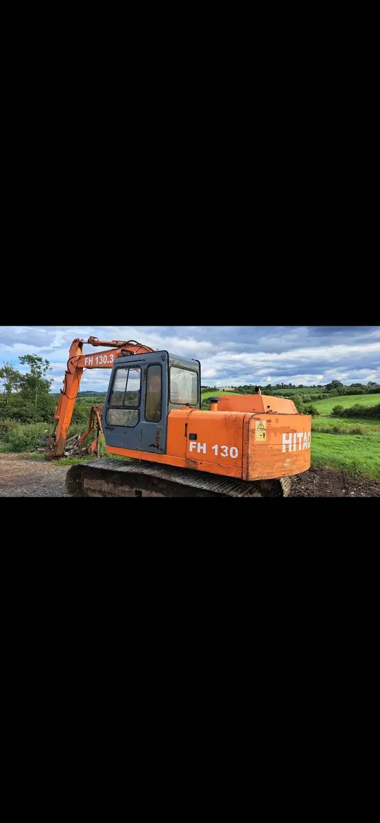 Hitachi FH 130.3 digger - Image 2