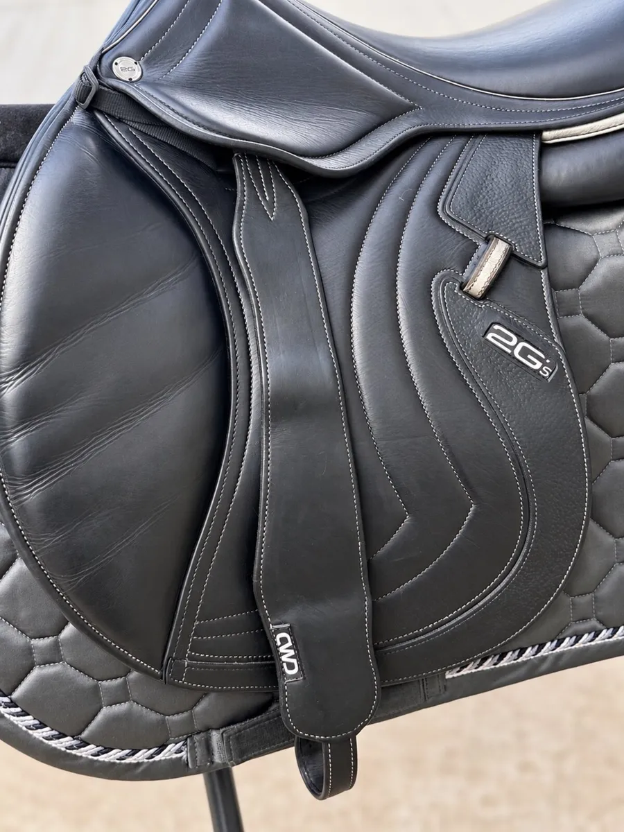 CWD 2Gs Mademoiselle 17” Saddle - Image 1