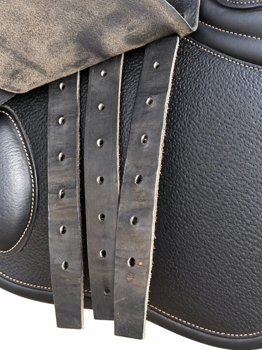 CWD 2Gs Mademoiselle 17” Saddle - Image 4