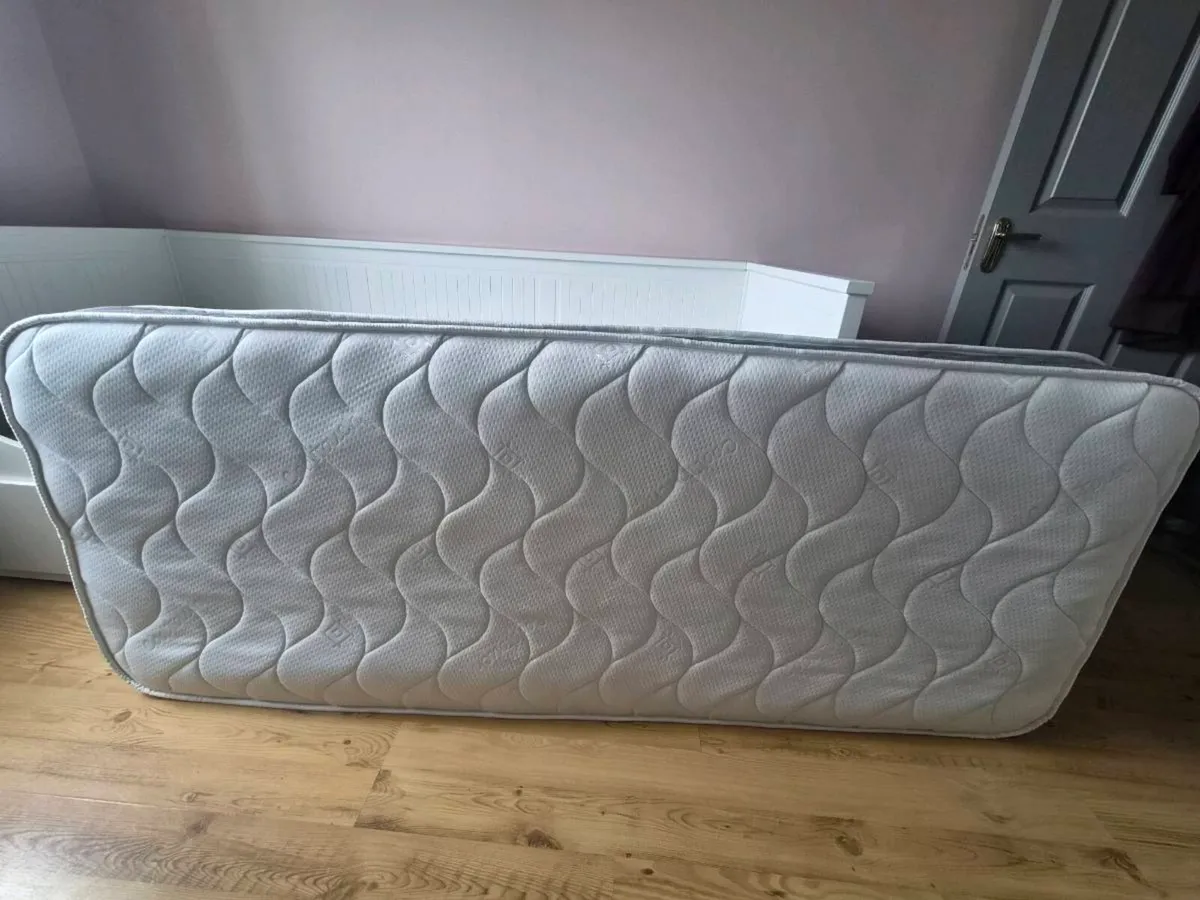 Small single mattress - Image 2