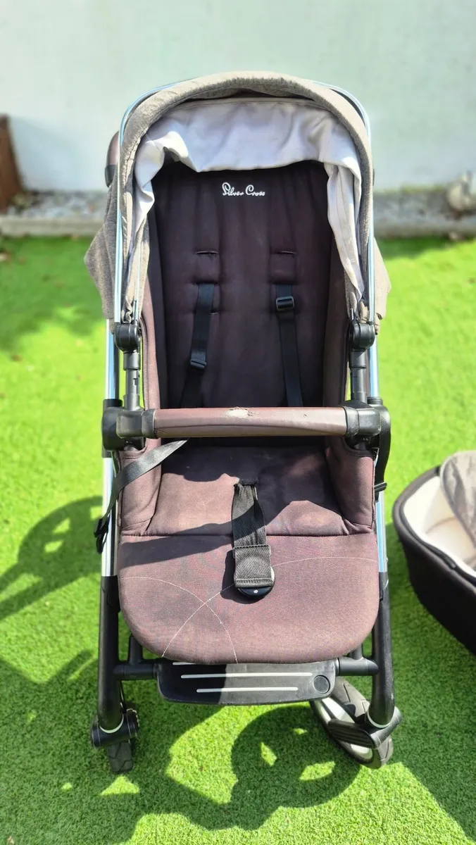 Silvercross buggy, carry cot & chair - Image 2